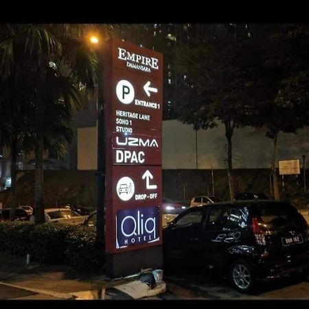 Maya Empire Studio Kampong Bukit Lanjan Екстериор снимка
