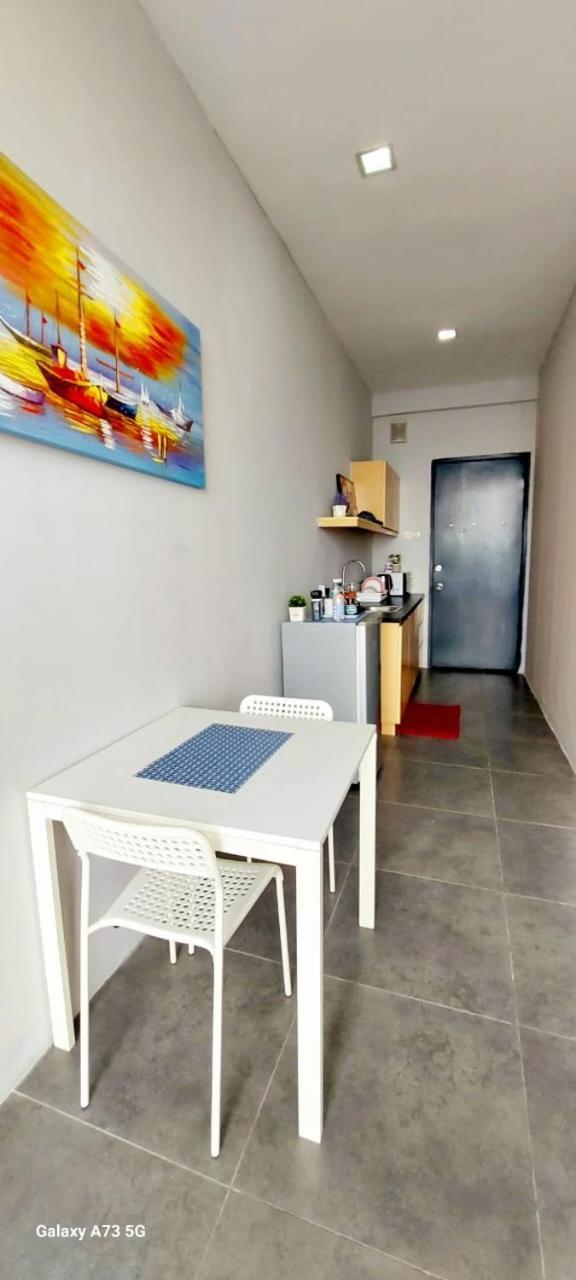 Maya Empire Studio Kampong Bukit Lanjan Екстериор снимка